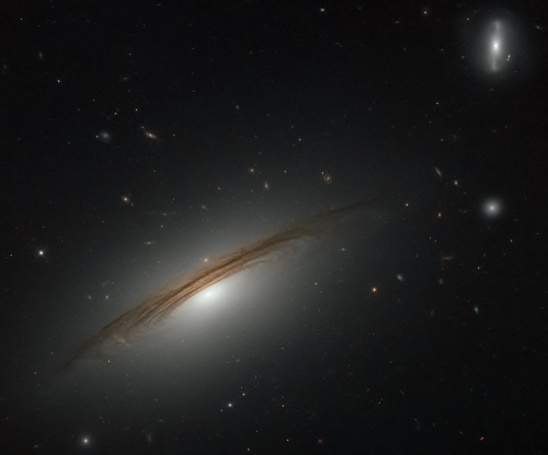 ϵUGC 12591DƬԴESA/Hubble & NASA 